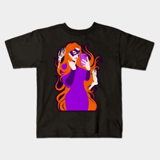 Medusa, female hunter - empowered women Kids T-Shirt